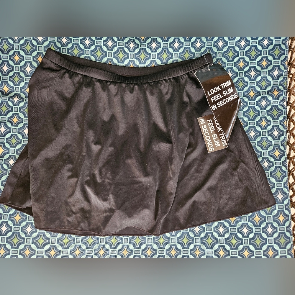 Trimshaper Body Sculping Swim Bottom SKORT WOMENS 10 SUMMER BEACH VACATION WEAR